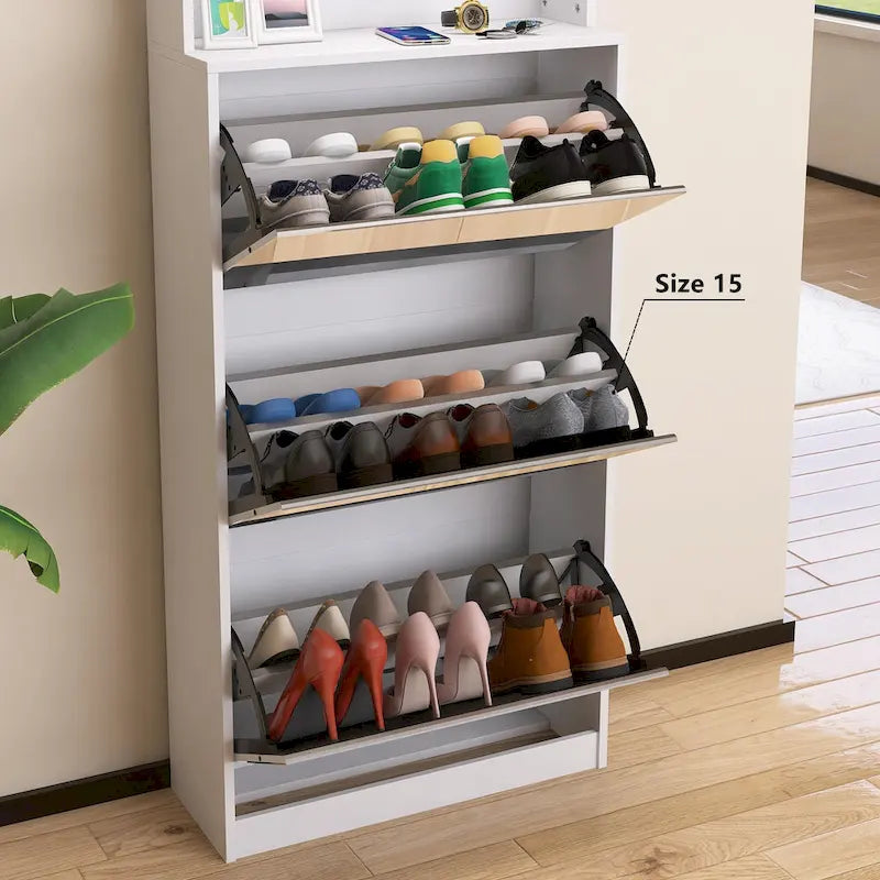 Spiegel-Schuhschrank mit 3 Kippfächern, Haken und Kleiderbügeln zur Organisation von Kleidung und Hüten
