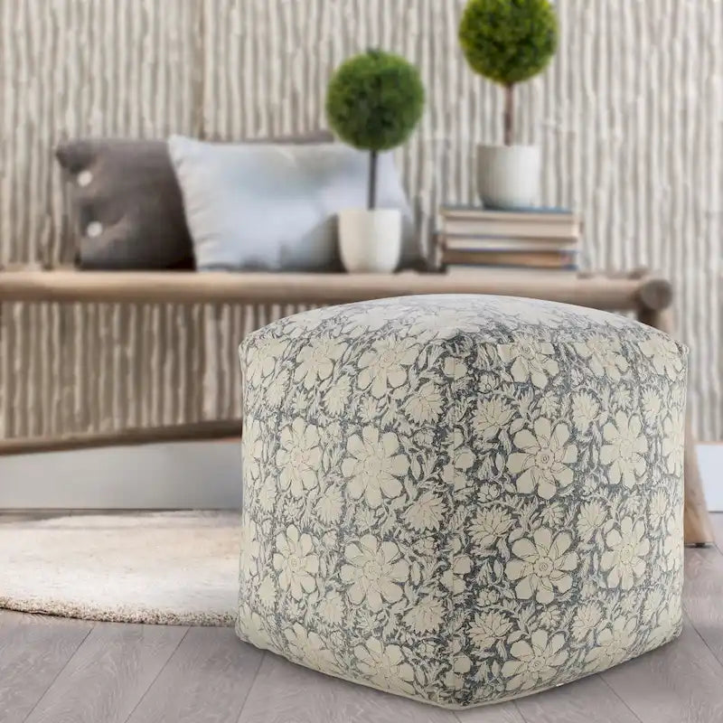 20 handgefertigte quadratische Pouf-Ottomanen mit Blumenmuster in Marineblau und Weiß