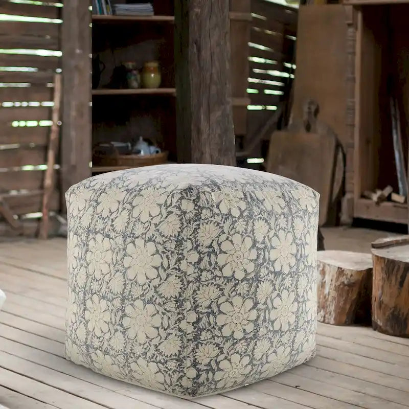 20 handgefertigte quadratische Pouf-Ottomanen mit Blumenmuster in Marineblau und Weiß