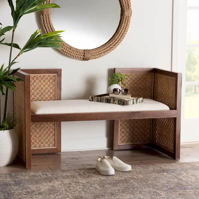Akzentbank aus Böhmerwald-Honig-Rattan und Akazienholz